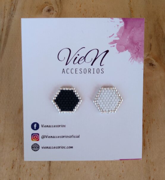 Aretes B&W
