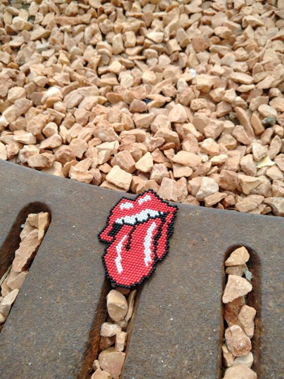 Pin Rolling Stones