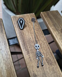 Solitario esqueleto 💀⚰️